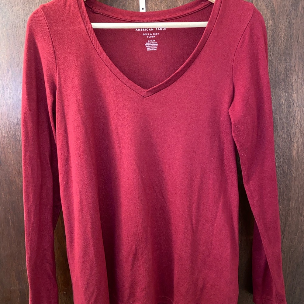American Eagle Women’s Soft & Sexy Red Long sleeve